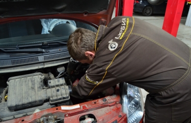 Сборка подкапотного пространства Сузуки Свифт