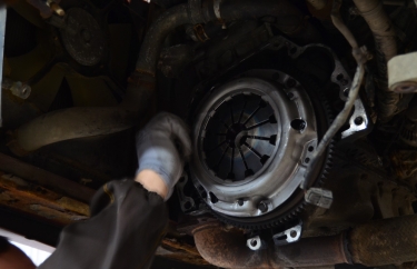 Установка нового сцепления Сузуки Свифт