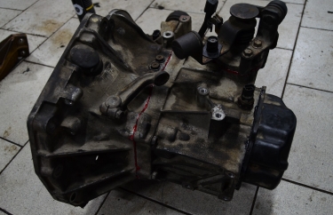 Коробка передач Сузуки Свифт готова к установке