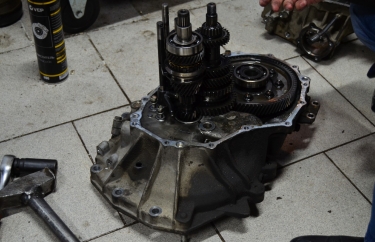 Ремонт коробки и замена сцепления Сузуки Свифт (подробные фото)