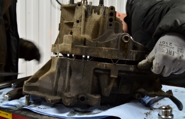 Ремонт коробки и замена сцепления Сузуки Свифт (подробные фото)