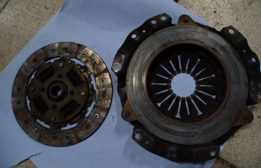 Корзина и диск Сузуки Свифт изношены