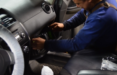 Замена салонного фильтра Судзуки СХ4